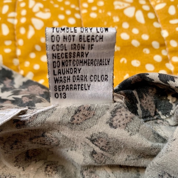 Vintage 80s leopard print button down blouse - Picture 8 of 11